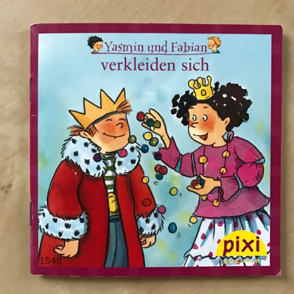 Yasmin und Fabian -  Verkleiden sich